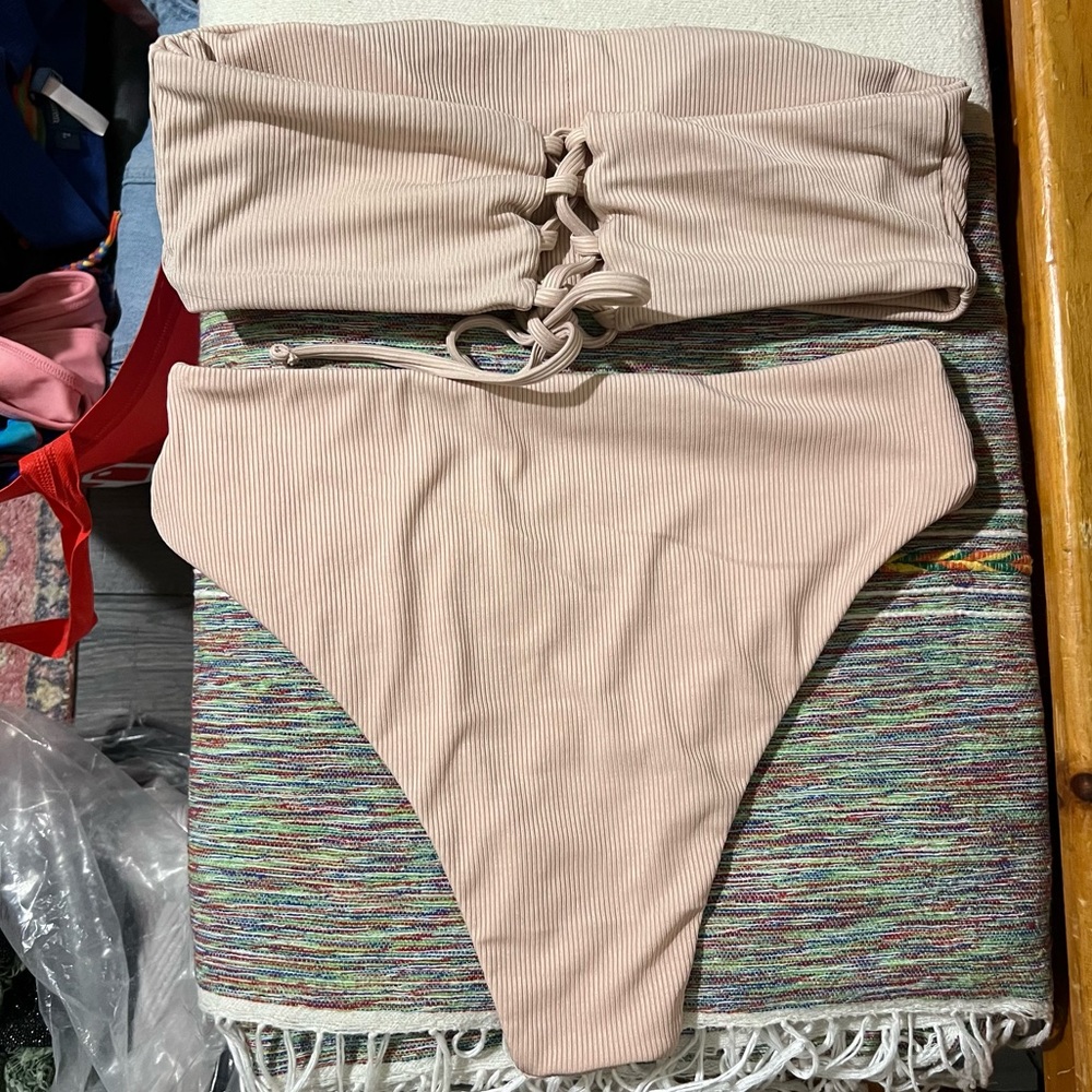 Bikini Bundle - Picture 5 of 9